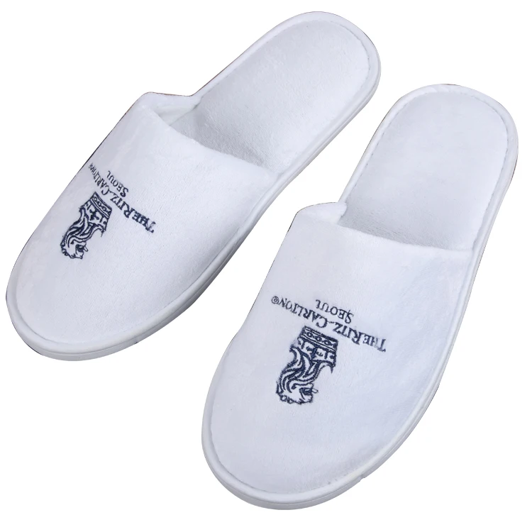 One Time Use Make Customized Logo Coral Velvet Coral Fleece Hotel Unisex White Disposable Hotel Slippers Wholesaler