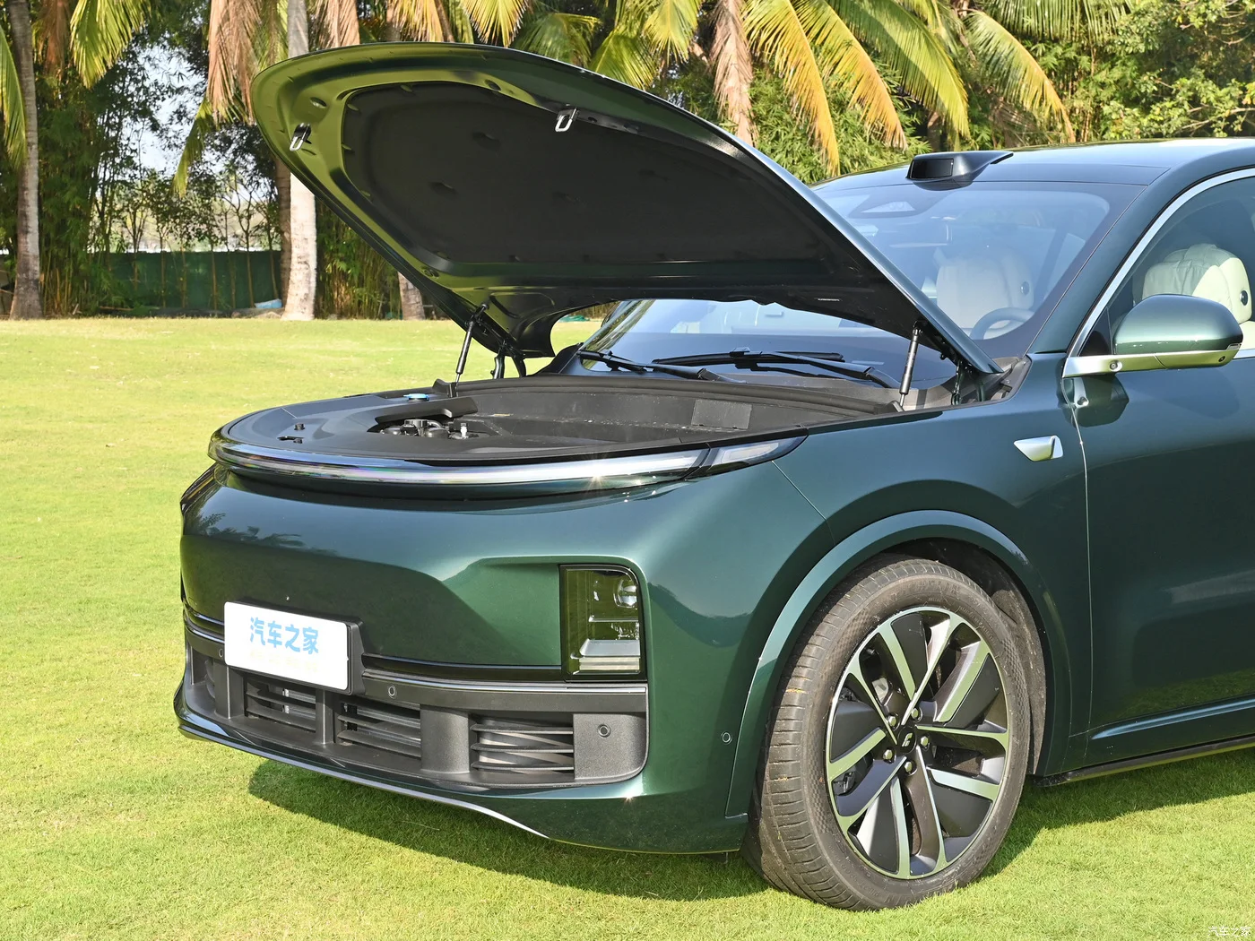 YK MOTORS 2023 Luxury LI Lixiang L9 Electric Automobile Big SUV MAX New Energy Vehicles Li 9 EV Cars For Sale