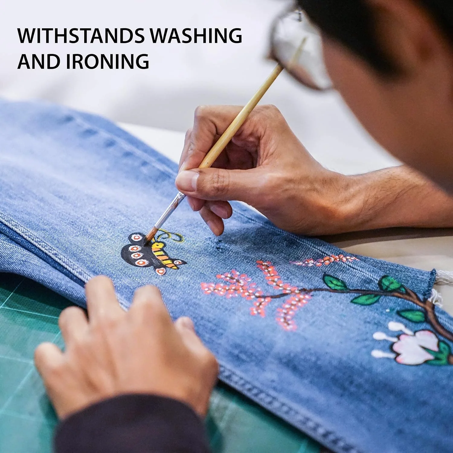 Premium Professional Clothing 8 x 20 ml / 0.7oz Vivid Colors For Beginners Students Artists Fabric Textile Paints Set