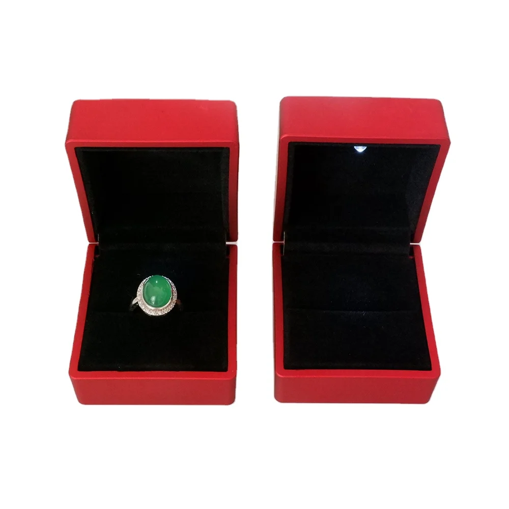 Fashionable flat piano lacquer led jewelry ring box octagonal flat custom logo jewelry packaging storage made in Qibang