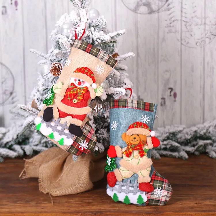 Hanging Christmas stockings Christmas lattice linen doll gift bag Christmas tree Snow fence decoration socks