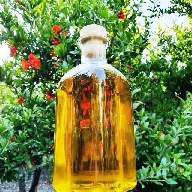 
100 % pure pomegranate seed oil cold pressed oils pomegranate oil 