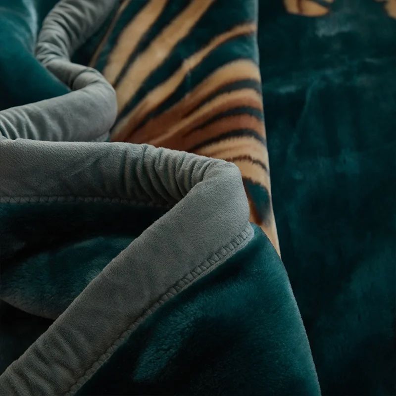 79*91 inch Angola Thickened Warm European Blanket Moisture Absorbing Breathable Suitable for King Blanket Wedding Luxury Blanket