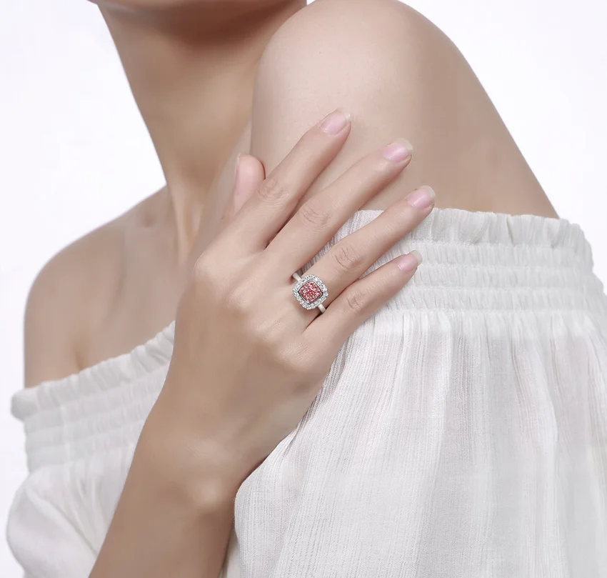 Lab-grown pale pink jewelry VS1 sparkly round cut diamond ring GIA certified