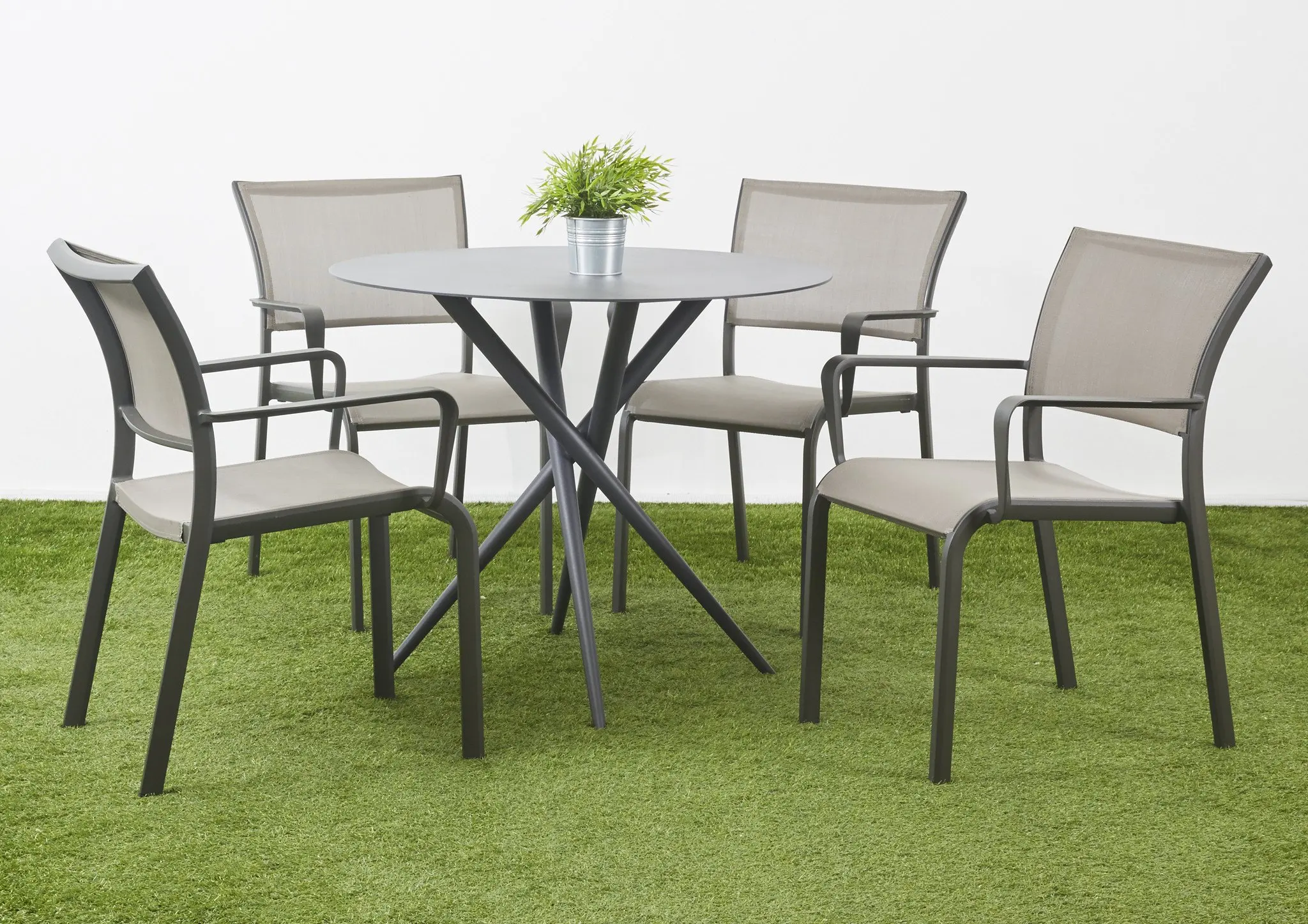 Dining Room Furniture Round Dining Table With 4 Piece Textilene  Chairs Outdoor Dining Set