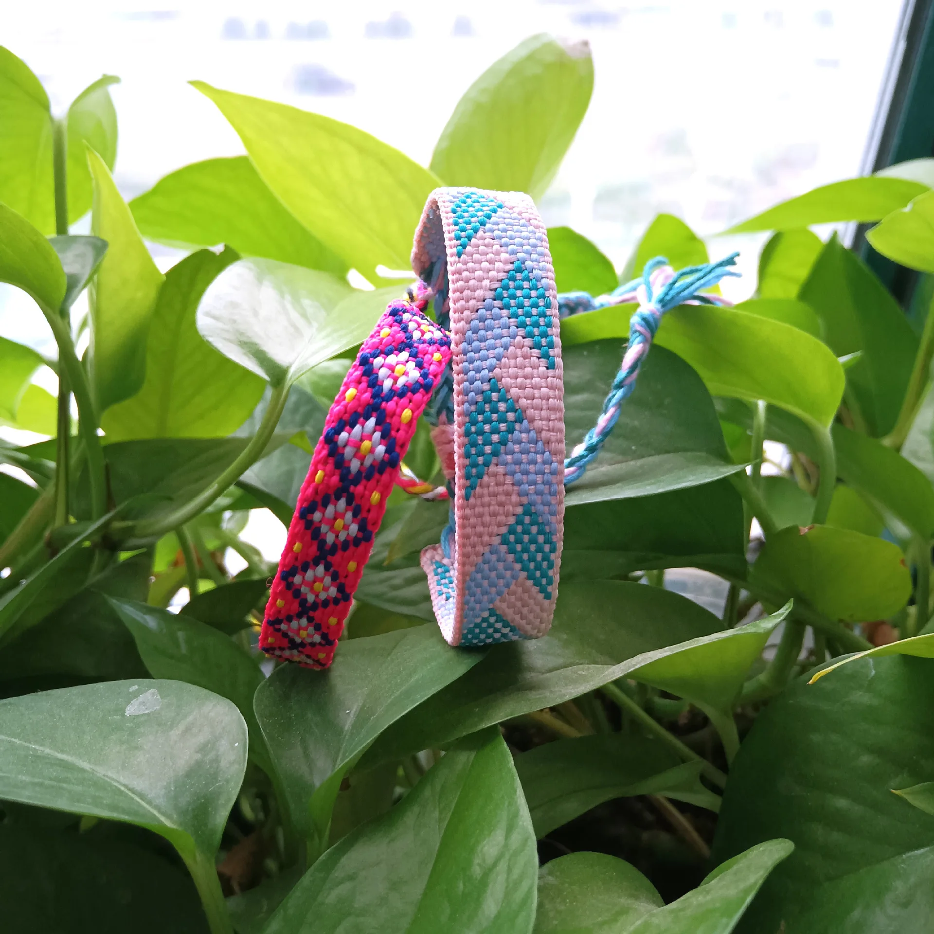 Customizable Logo Fashion Men And Women Unisex Woven Bracelet Handmade Braided Letter Diy Woven Bracelet