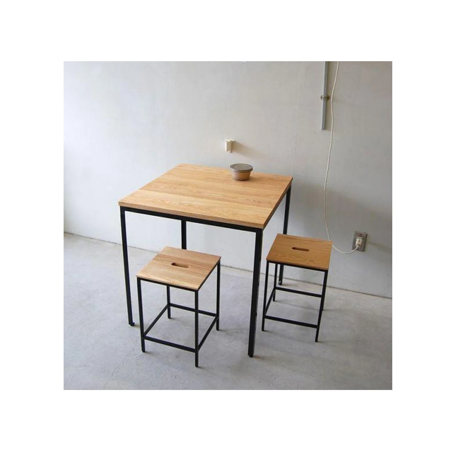 2022 Best Choice New Fashion Wholesale Manufacturer Luxury Home Furniture Decoration Table And Chair Decor For Family Use