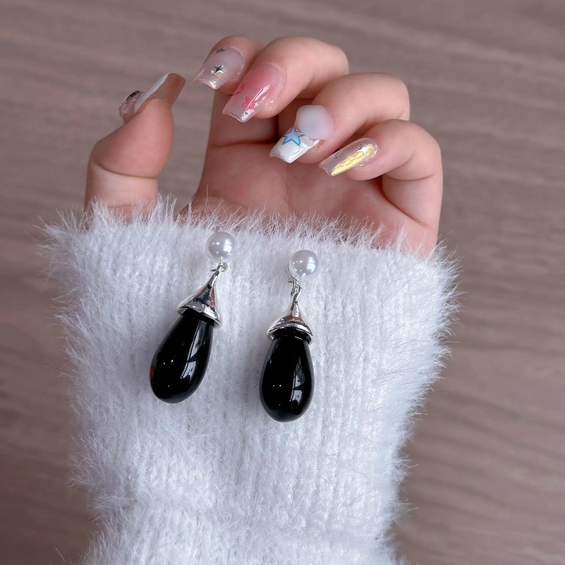 Vintage Minimalist White Gold Plated Synthetic Pearl Drop Black Onyx Personalized Earrings