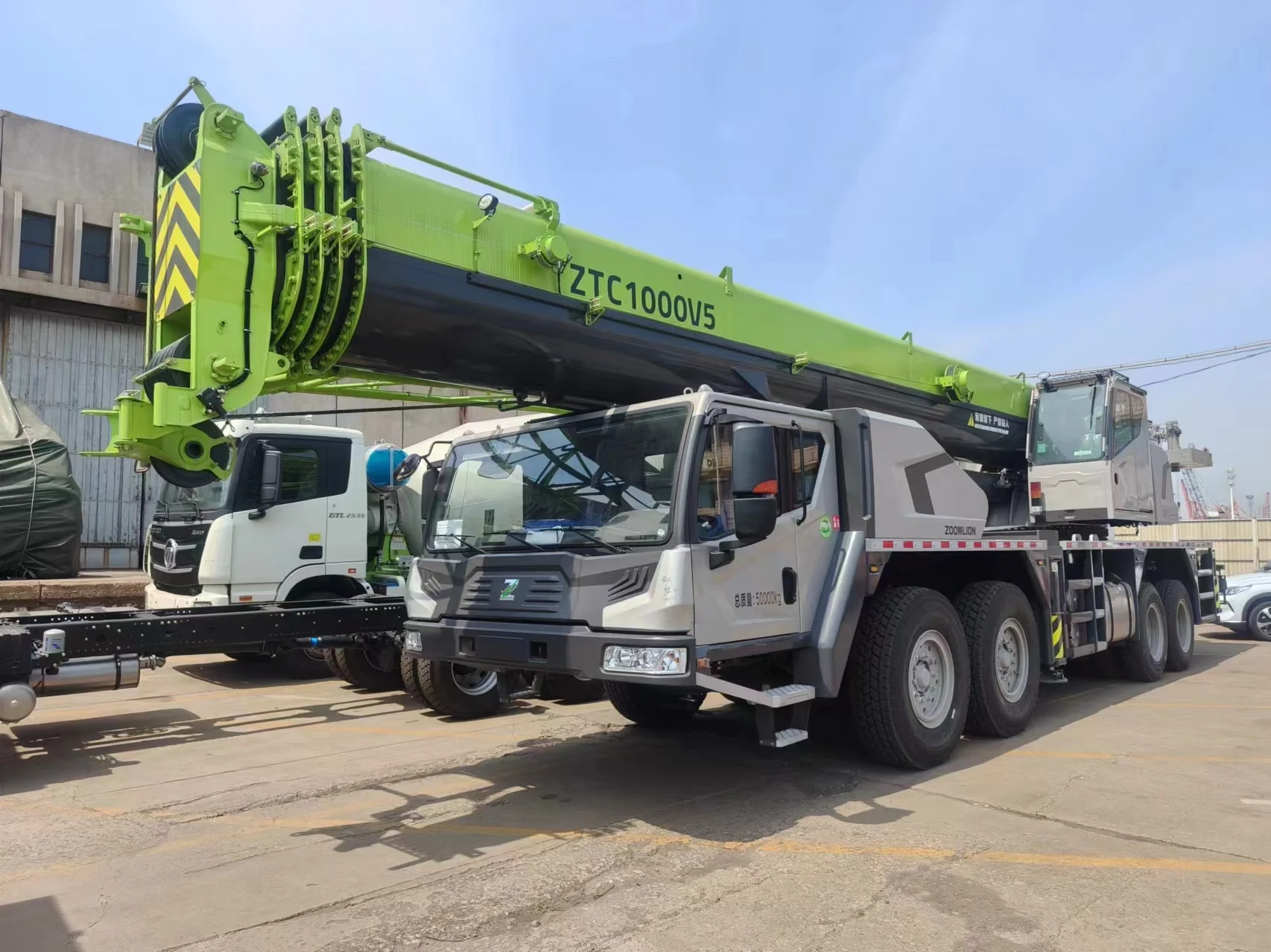 Offical Factory Low Price 100 Ton Mobile Truck Crane ZTC1000V Telescopic Boom Crane Truck