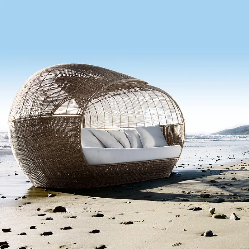 New design handwoven wicker  outdoor daybed nest canopy daybed
