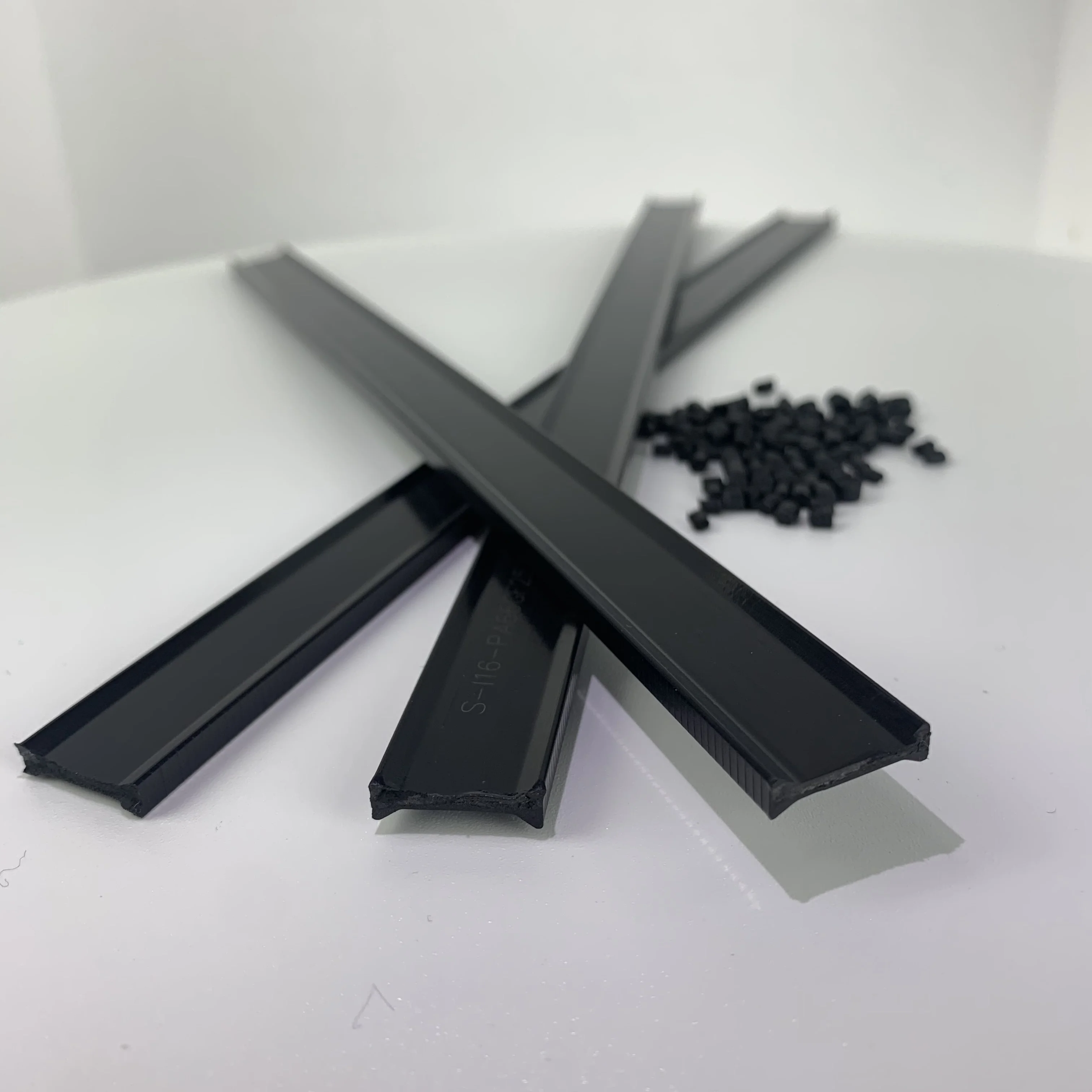 A large number of inventory Thermal Break Polyamide Strips