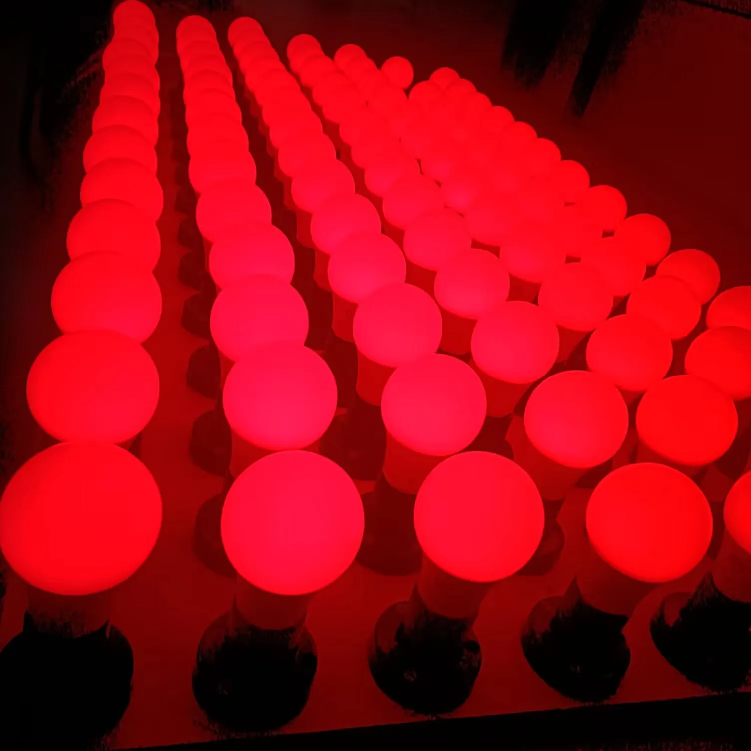 Red Bulb Light 670nm Red Bulb Sleep Therapy - promotes natural sleep aid