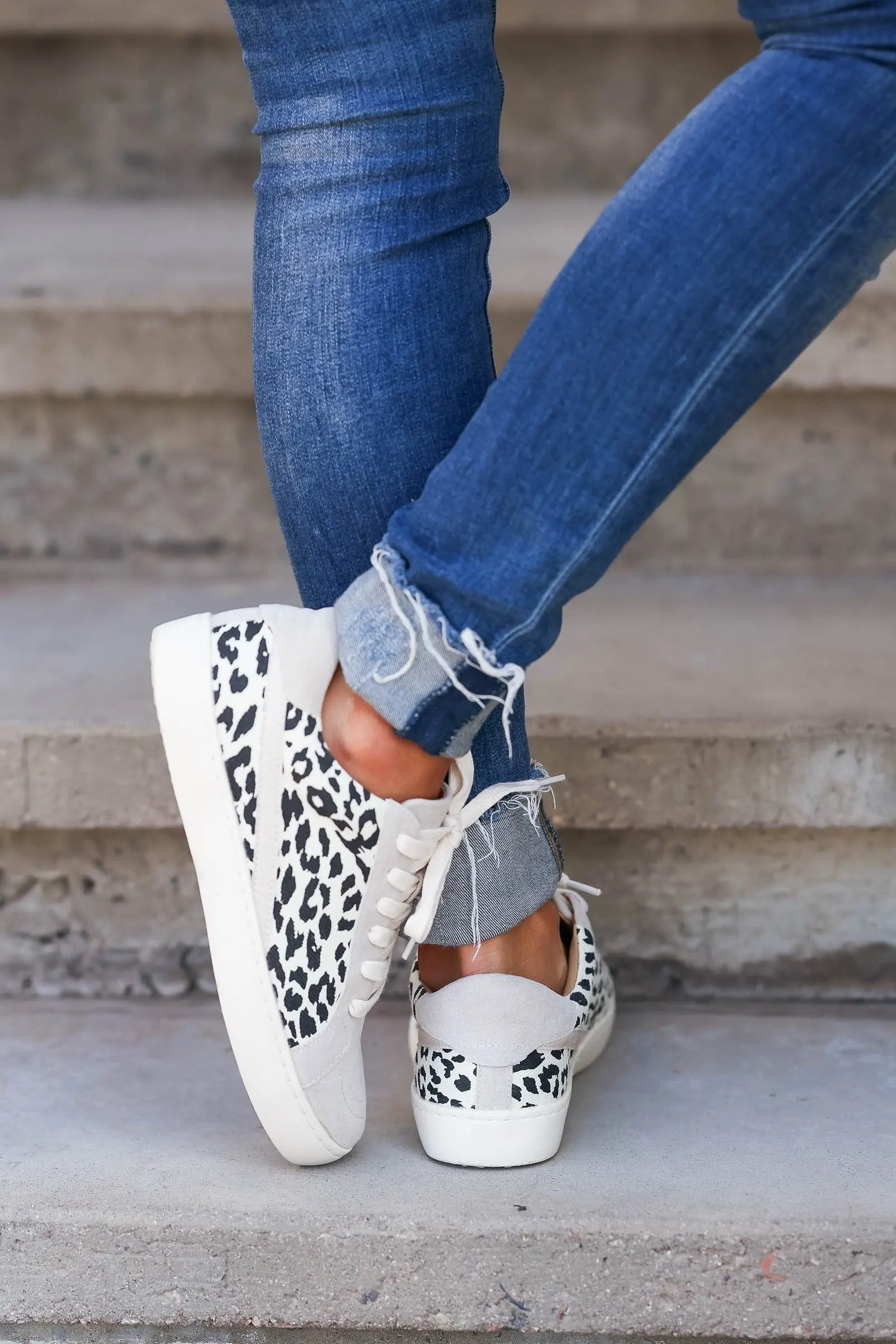 Wholesale Fashion Lace Up Canvas Ladies Casual Shoes Patchwork Leopard Women Sneakers