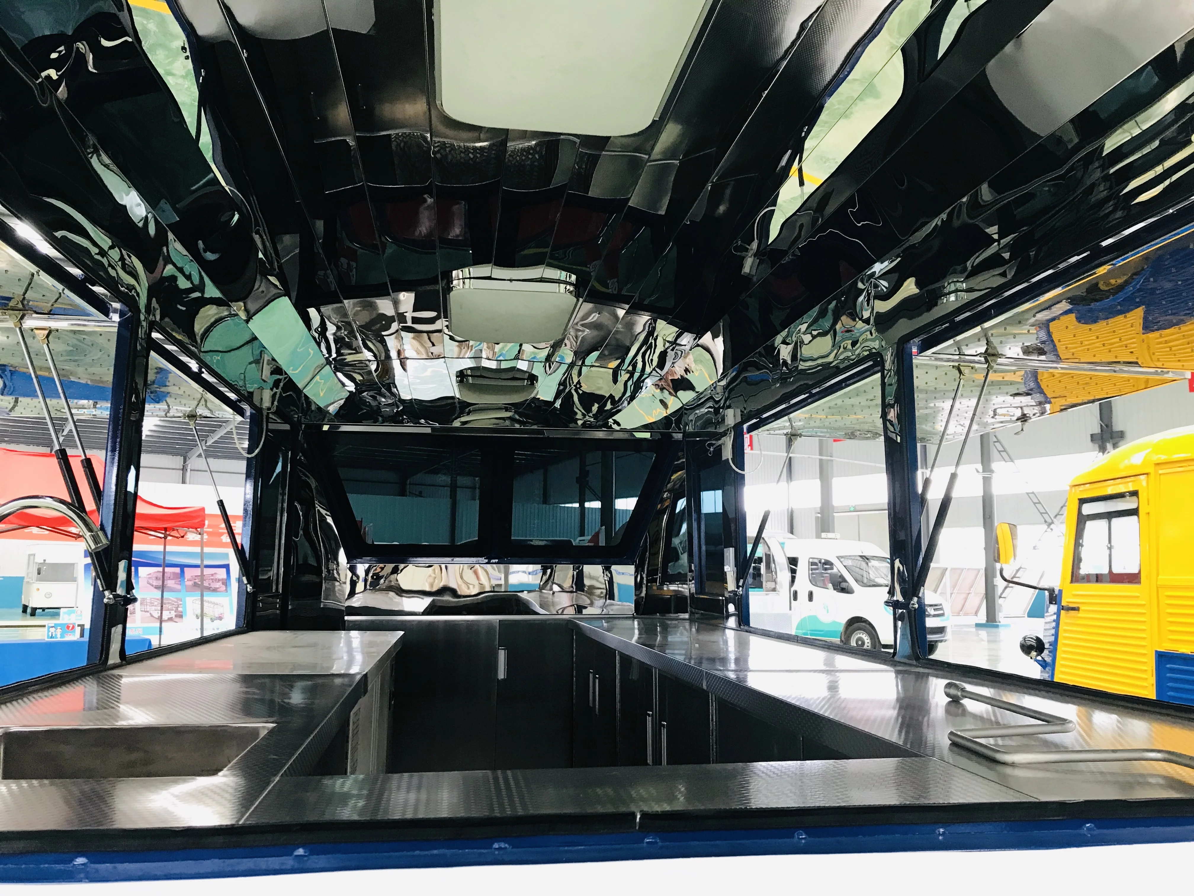 2020 new design transformers mobile food kiosk bbq food truck crepes stand foodtruck trailer coffee kiosks for sale