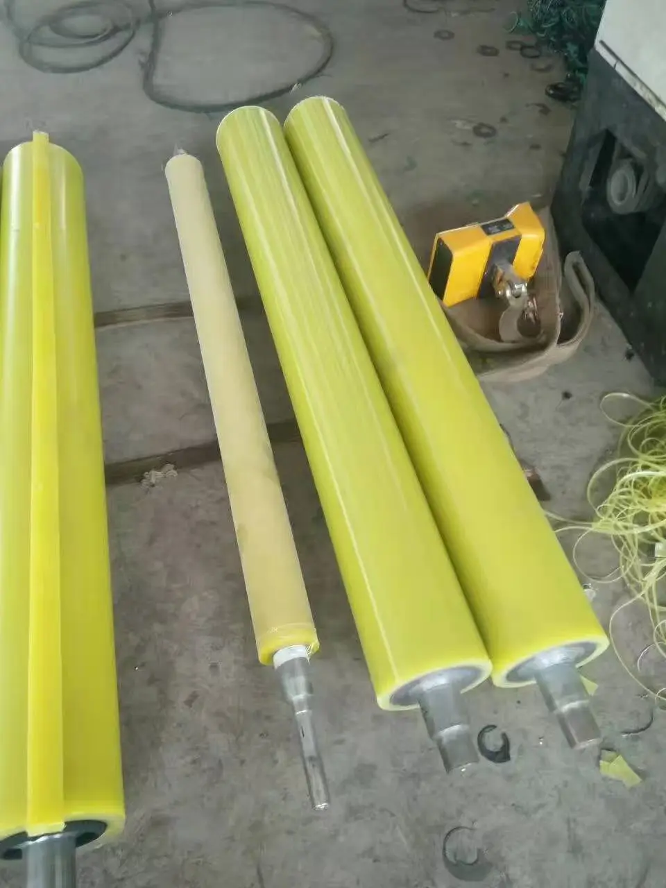 Промышленные резиновые ролики производители поставляют высокоизносостойкие силиконовые