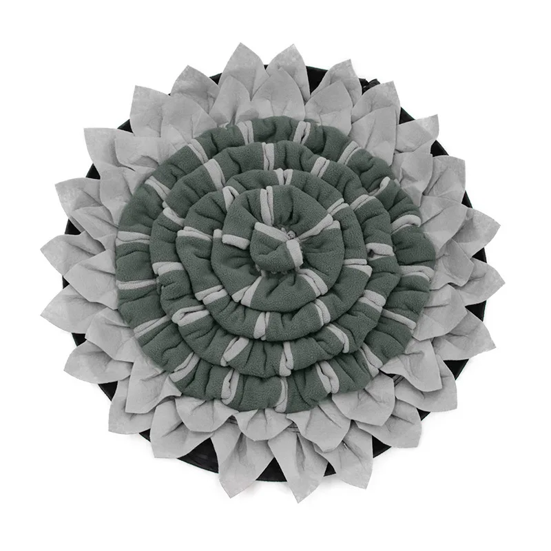 Sustainable Snuffle Training Blanket Mat for Dogs Pet Feeding Mat with Sniffing Pads Eco-Friendly Application