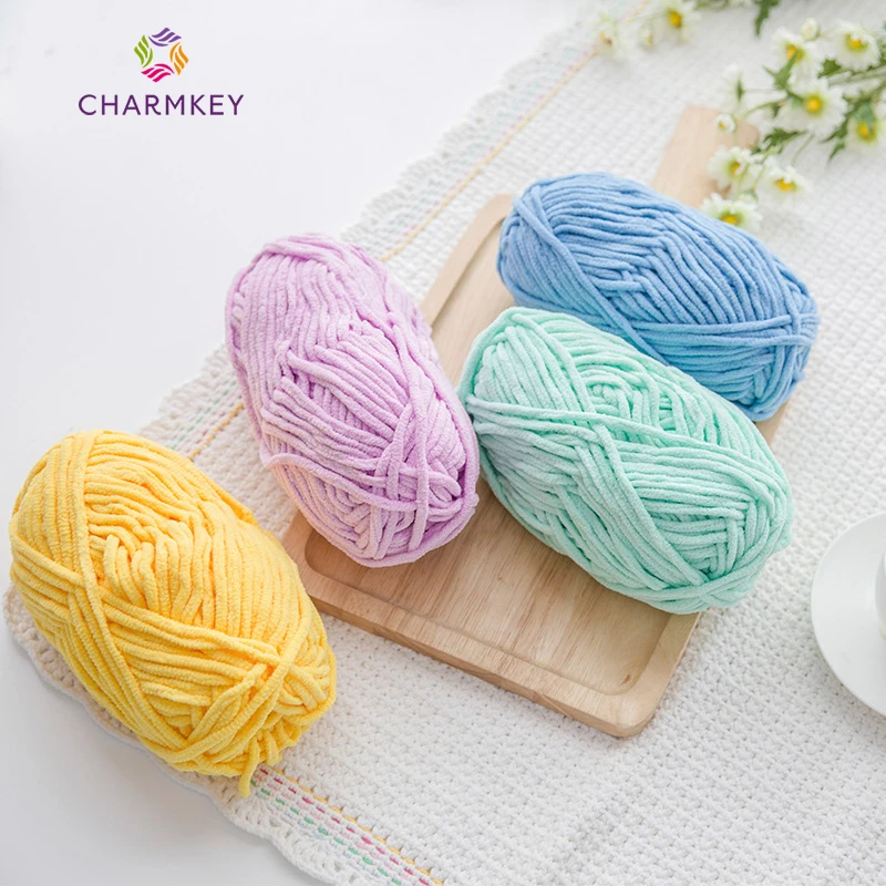 China Factory Supply 100g 100% Polyester Thick Fluffy Velvet 5mm chenille Chunky Blanket yarn plush baby Knitting Yarn