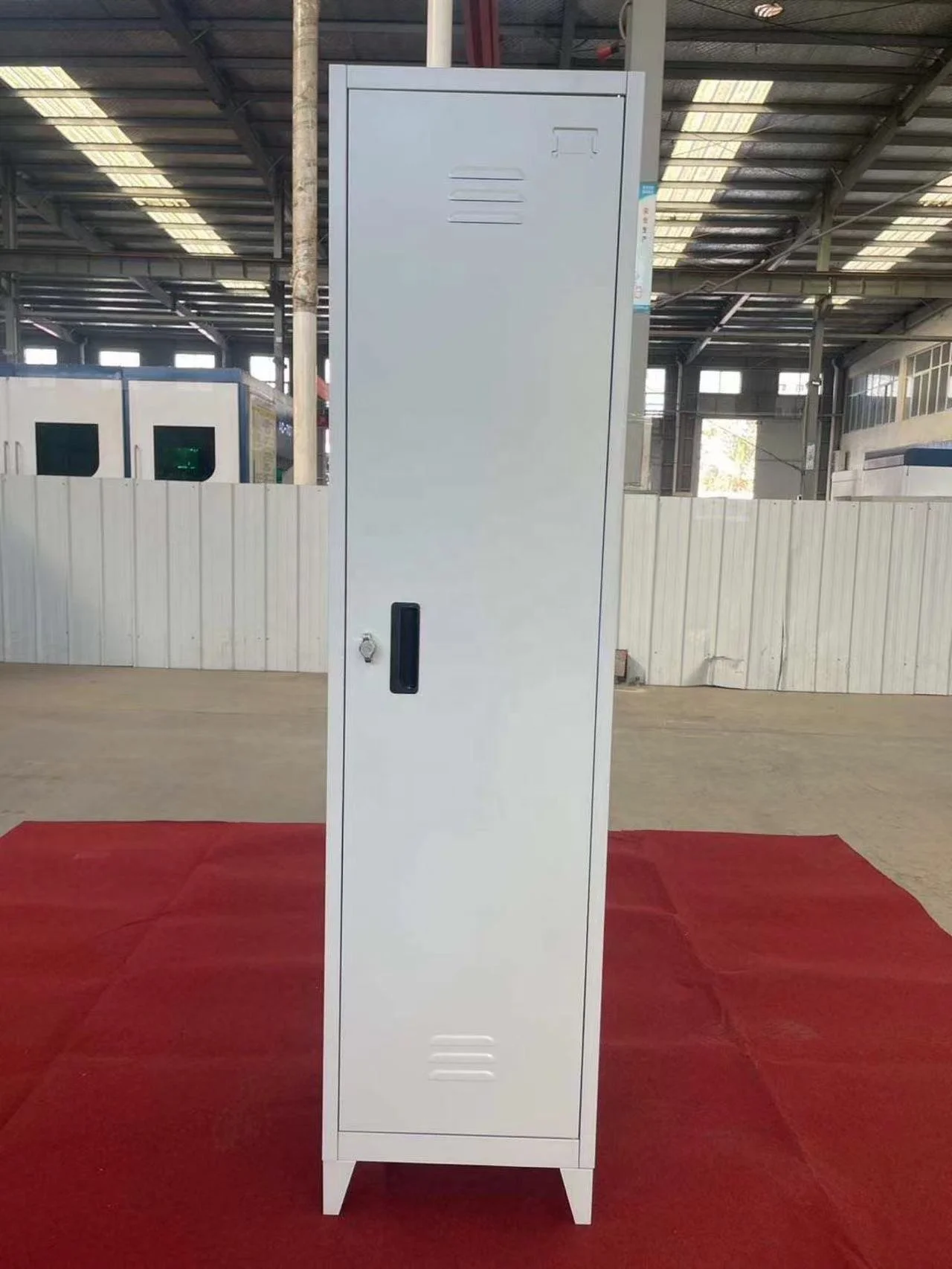 Steel Single Door Locker with Legs Employees Metal Storage Unit Locker Cabinet with Clothes Hanger Support Customization