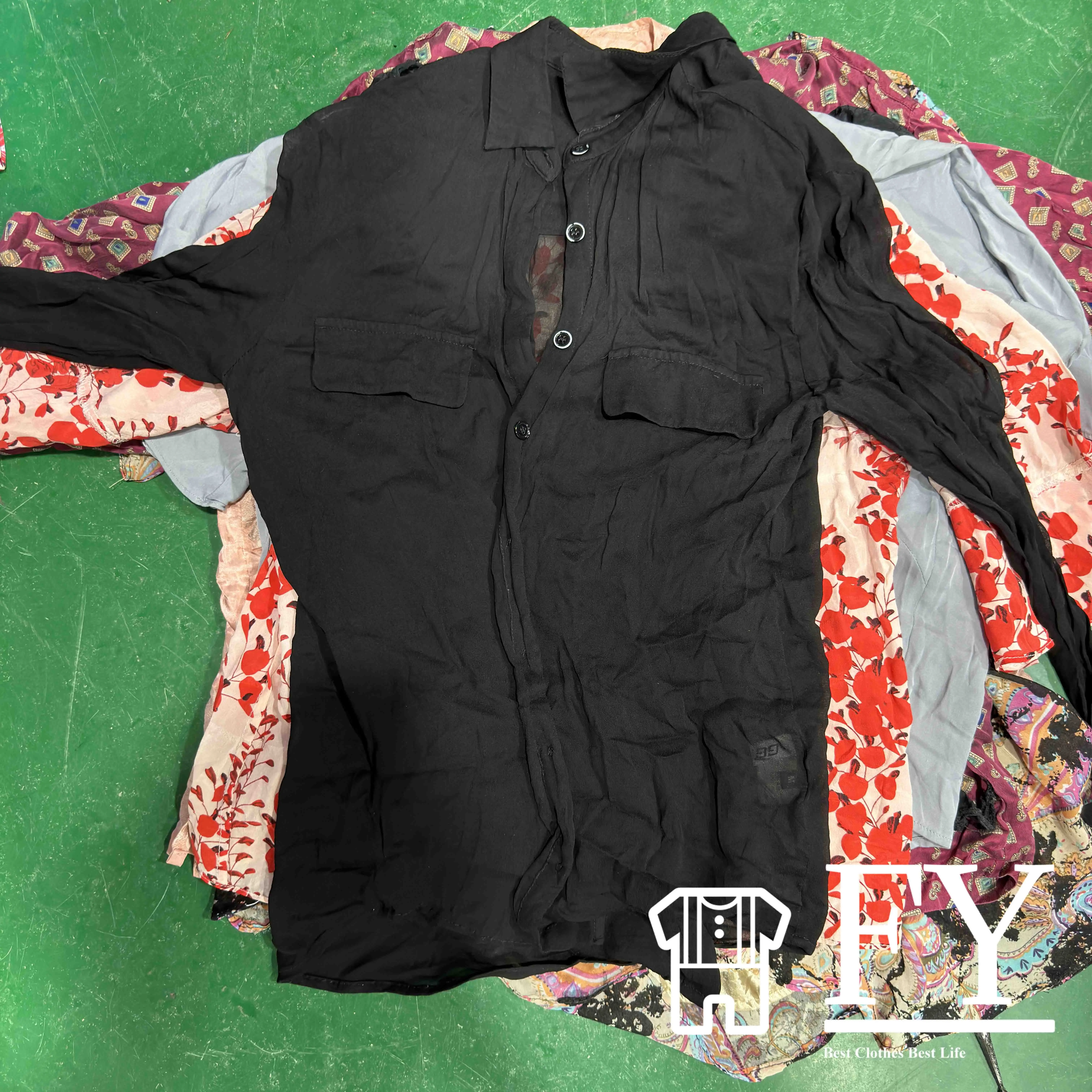 FengYang thrift Wholesale Second Hand Clothing Used Ladies Silk Blouse Buyers For Used Clothing