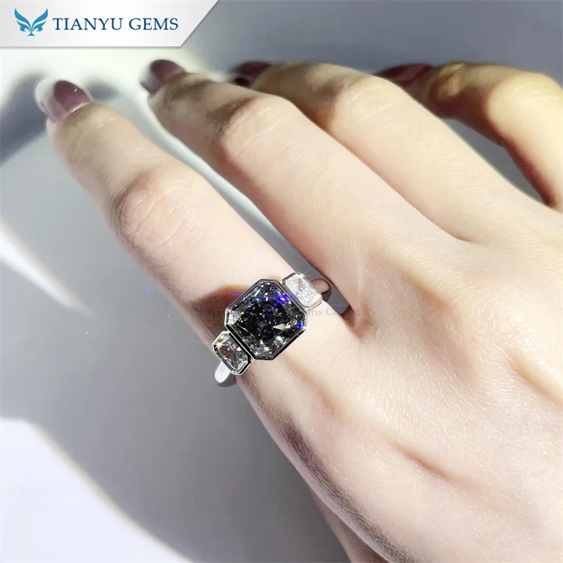 Tianyu custom jewelry radiant crushed ice cut dark grey moissante and white moissanite 10k 14k 18k white gold ring for women