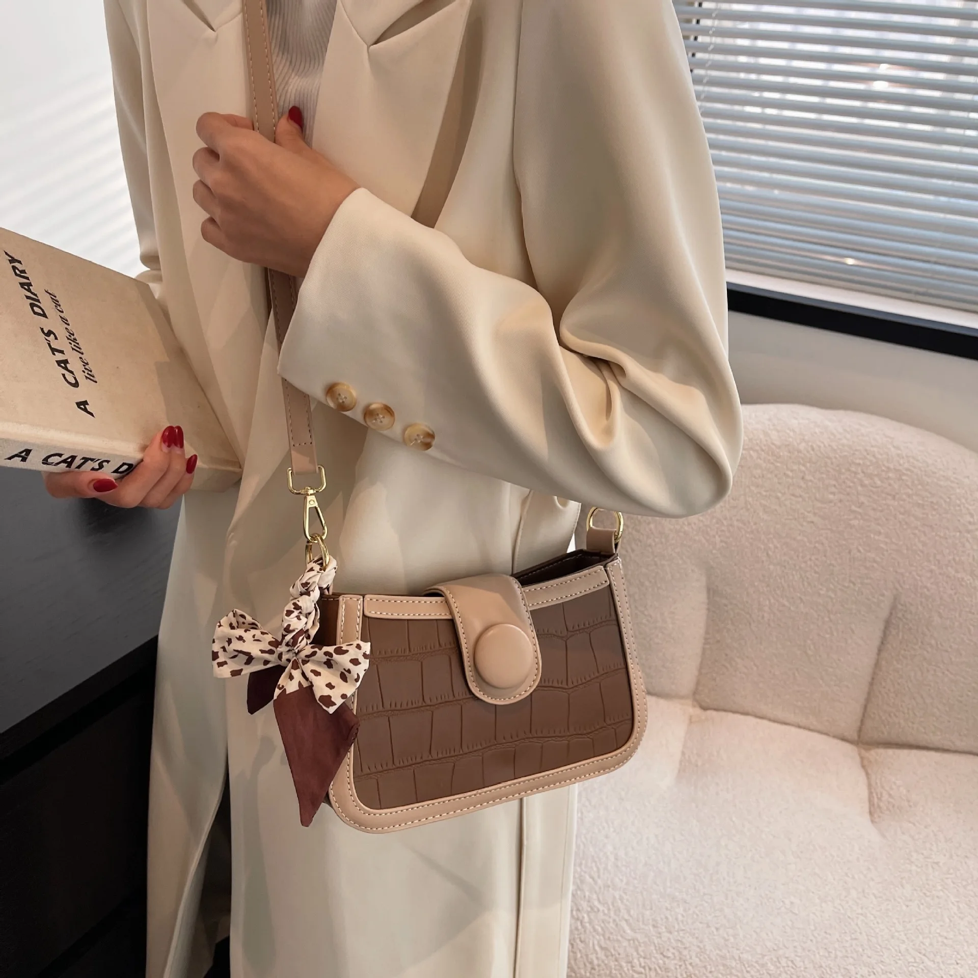 2024 New Small Fashion Mini Ladies Female Money Square Chain Strap Hand Tote Bag Handbag Cell Phone Purse Pu Leather Handbag