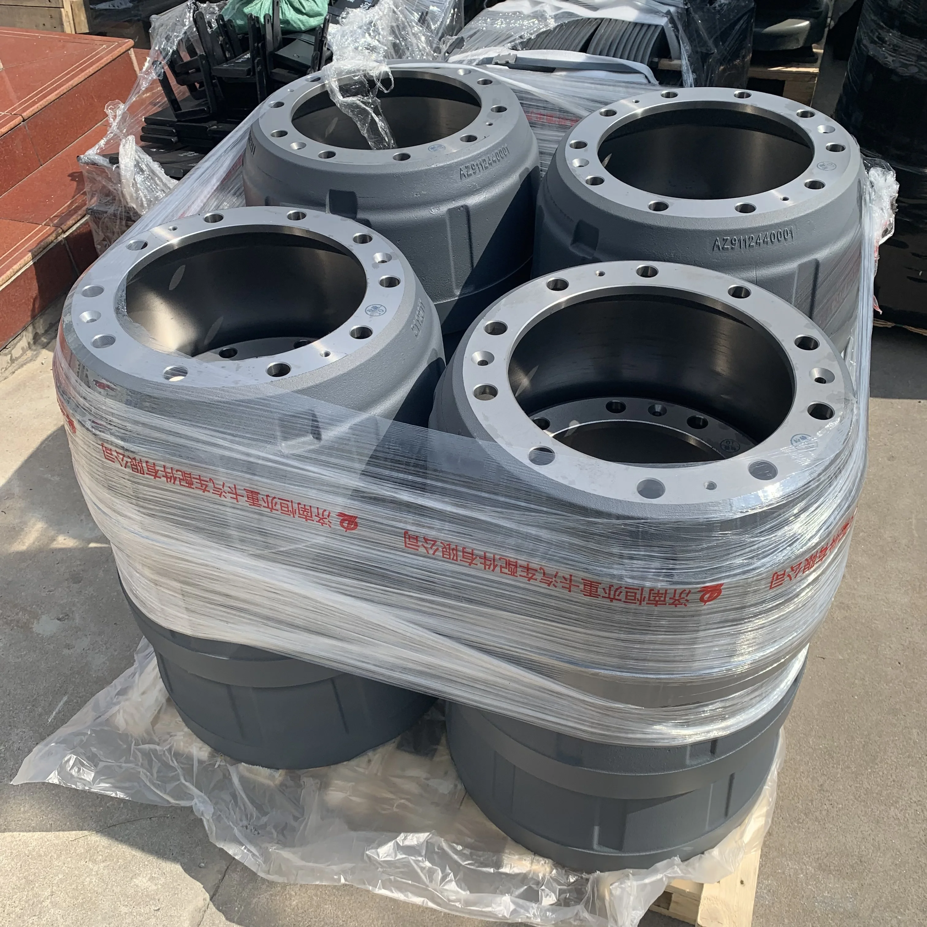 Sinotruk Howo cheaper parts Front Brake Drum AZ9112440001