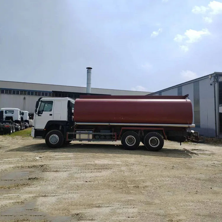 SINOTRUK HOWO Left Hand Driving 20 CBM 6X4 10000 L-30000 L FUEL TANKER TRUCK