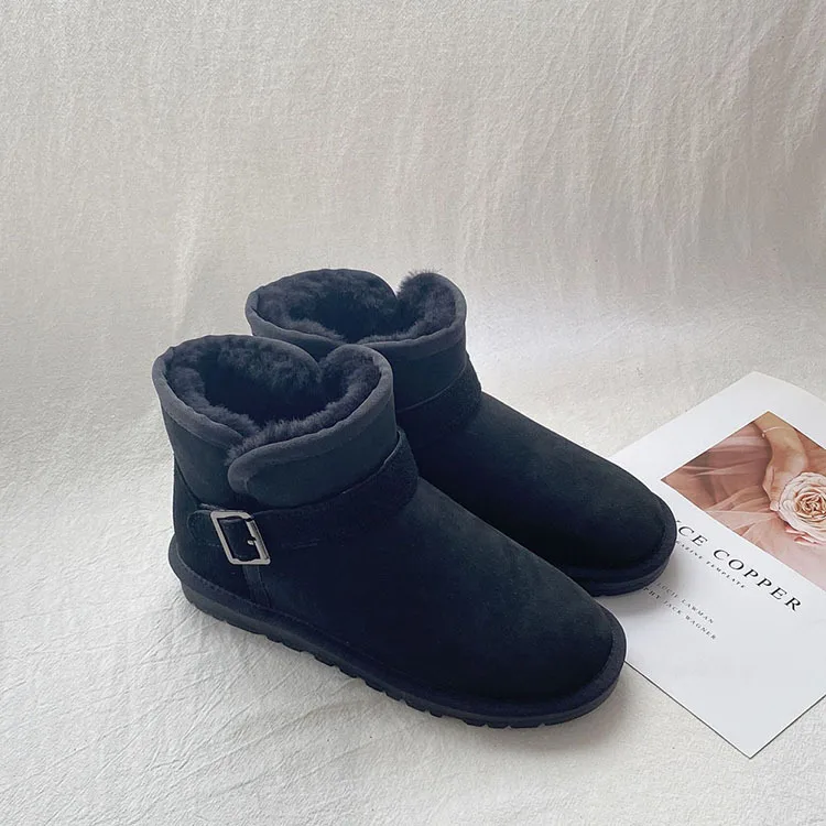 Customized Comfortable Winter Warm Sheepskin Lined Pom-Pom Flat Gray Ankle Durable Snow Furry Sheepskin Boots for Women