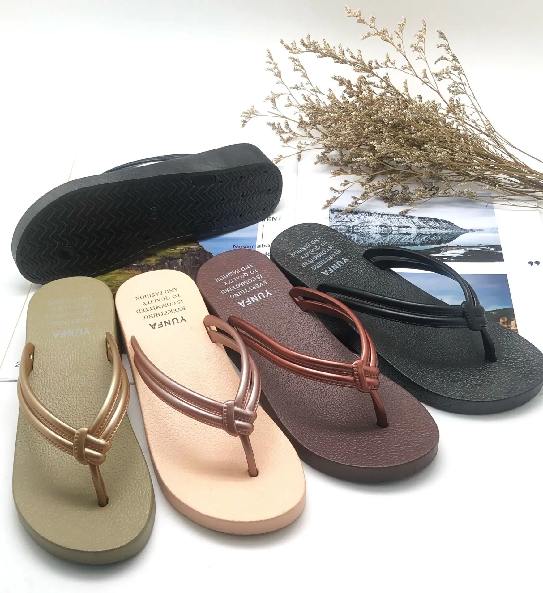 Factory Wholesale High Quality PVC Flip Flops Women Outdoor Beach Custom Made Ladies Thongs Slide Slippers For Girls