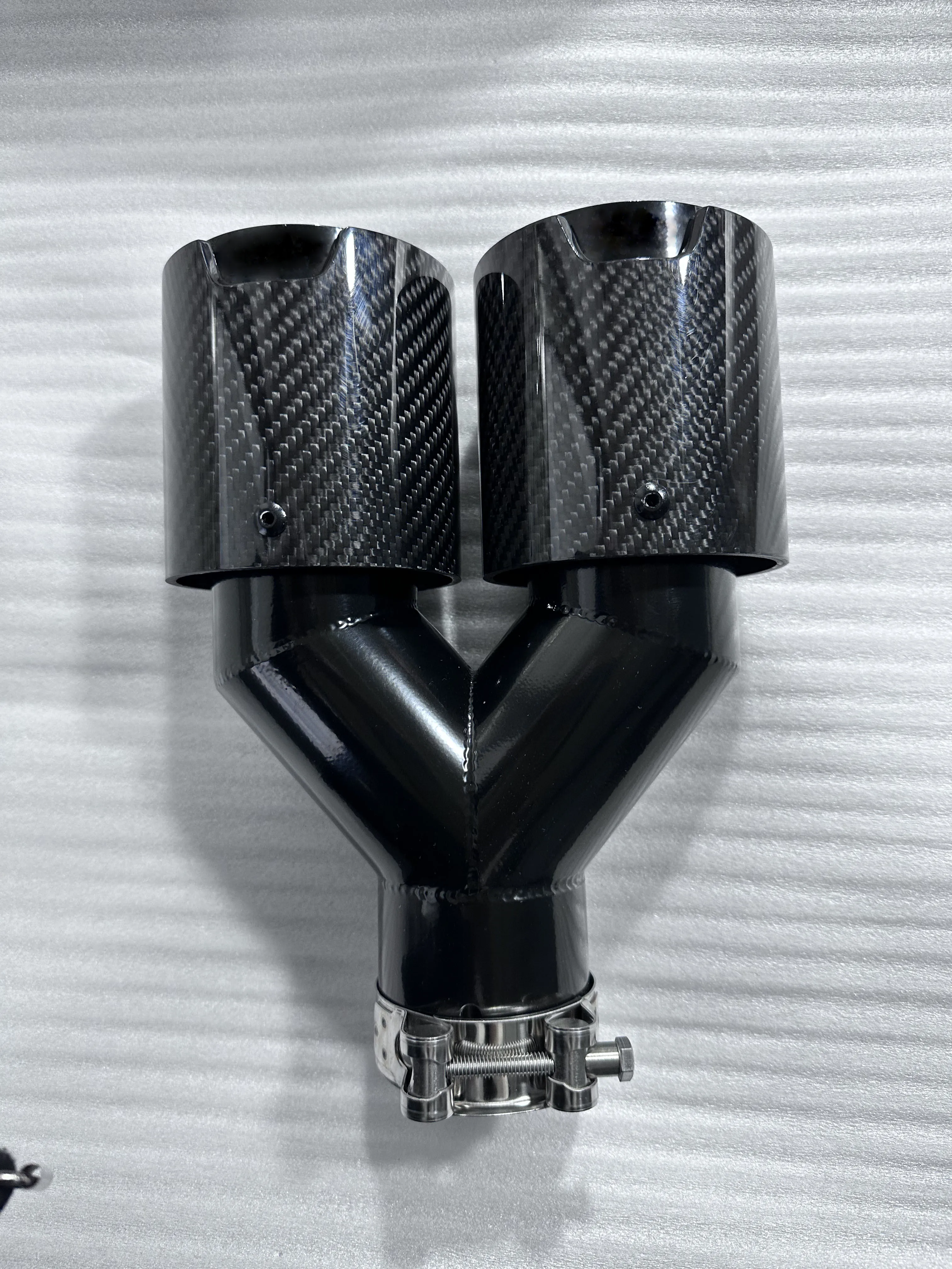 2.5' 63mm For BMW Carbon Fiber Dual Exhaust Dual End Tip Tail Pipe Muffler Black