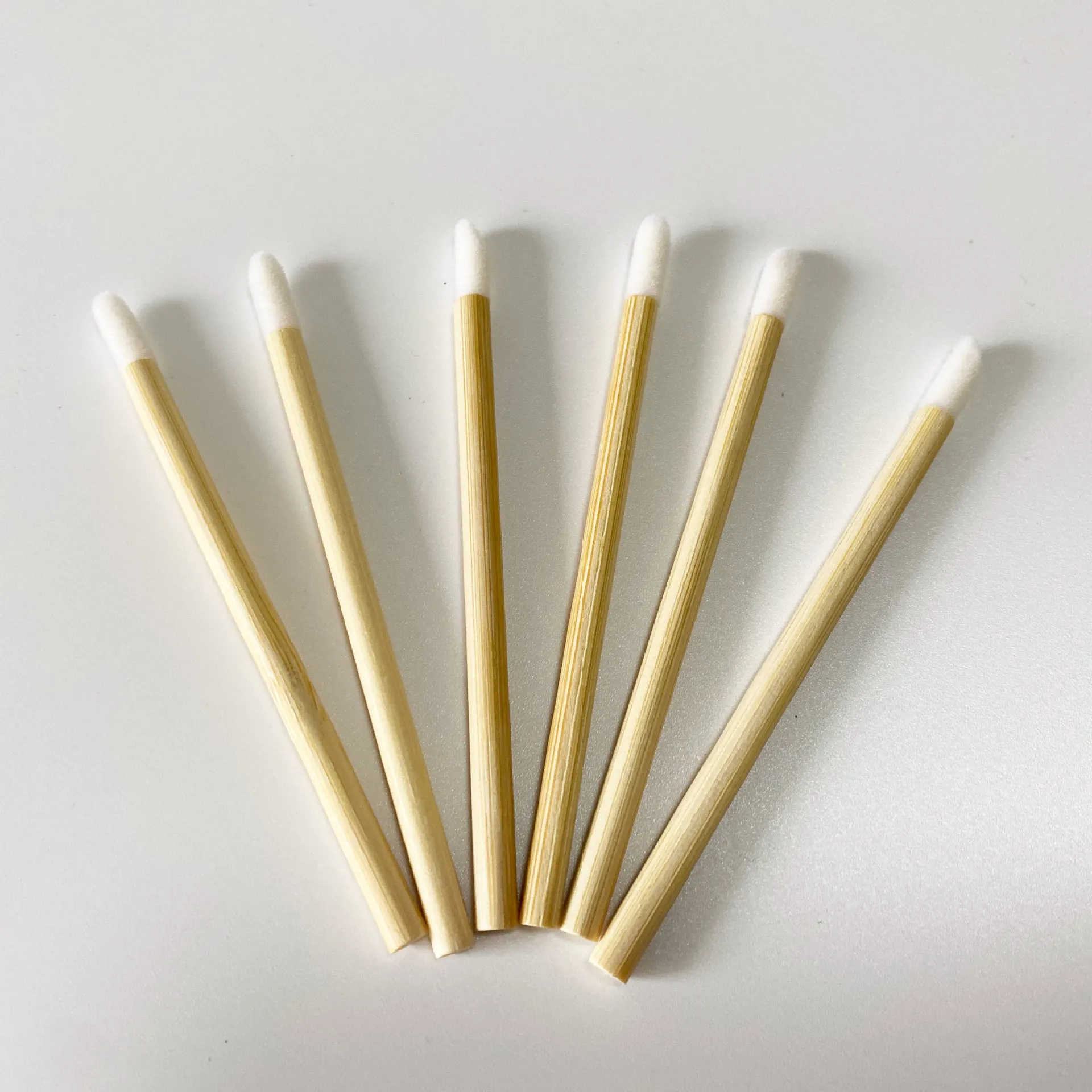 Bamboo Handle Disposable Lip Brush/ Lipstick Gloss Wands Applicator Brush Disposable makeup Applicator