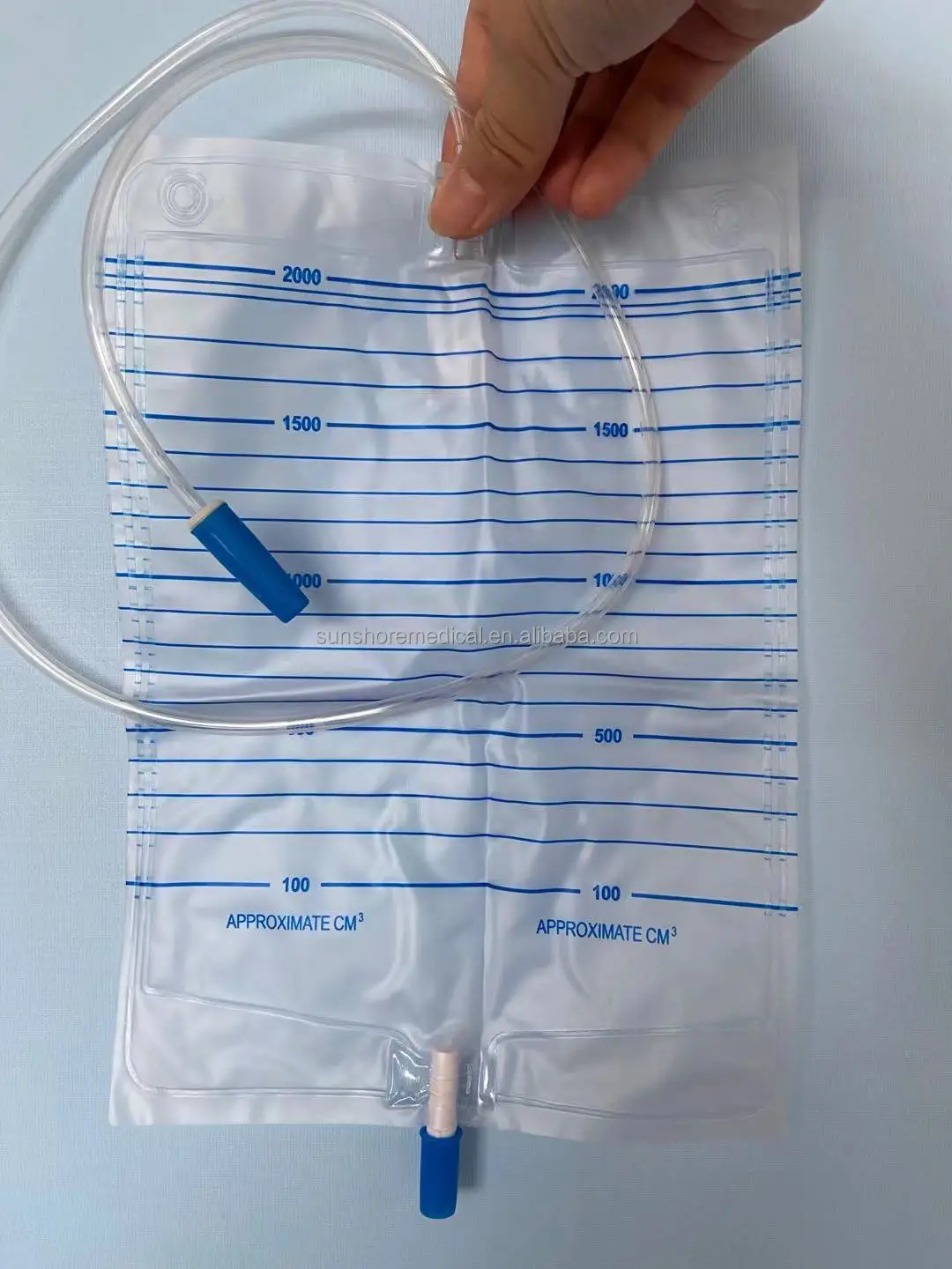 Low Price PVC 2000ml Urine Collection Bag Factory CE ISO Approved with Push Pull /T-Tap Valve and Hook