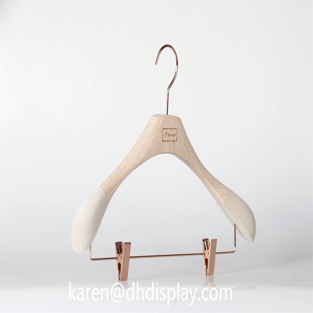 High Quality Wooden Clothes Hangers With Pants Metal Clip