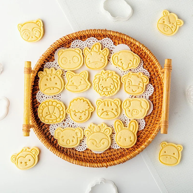 Saffron Animals multiple designs cookie cutters plastic cutter set for making animal shape biscuits for children