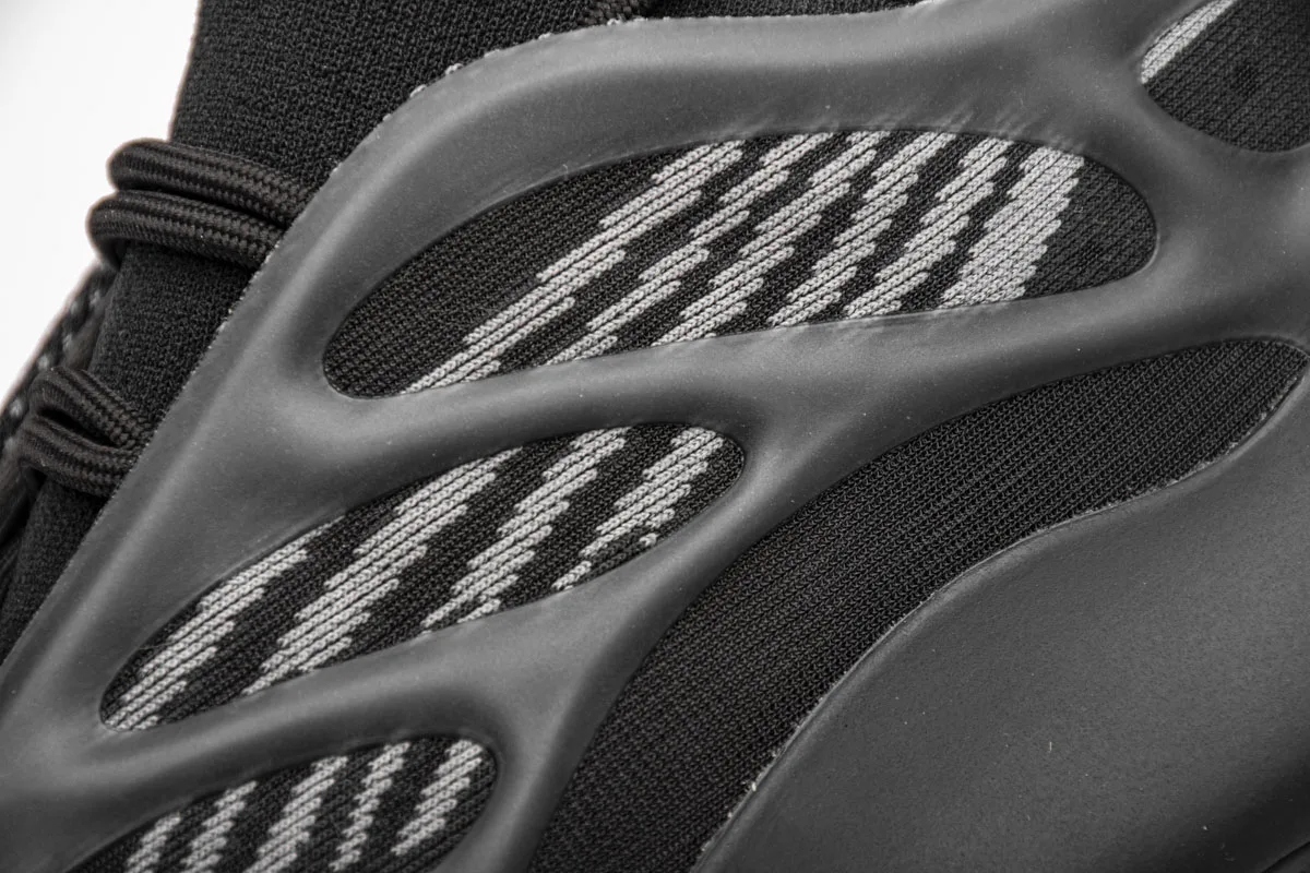 
With Boxes High Quality Black Yezzy Alvah 700 V3 Style Fluorescence Casual Shoes Big Size US4-13 Yeezis V2 Sneaker For Men Women 