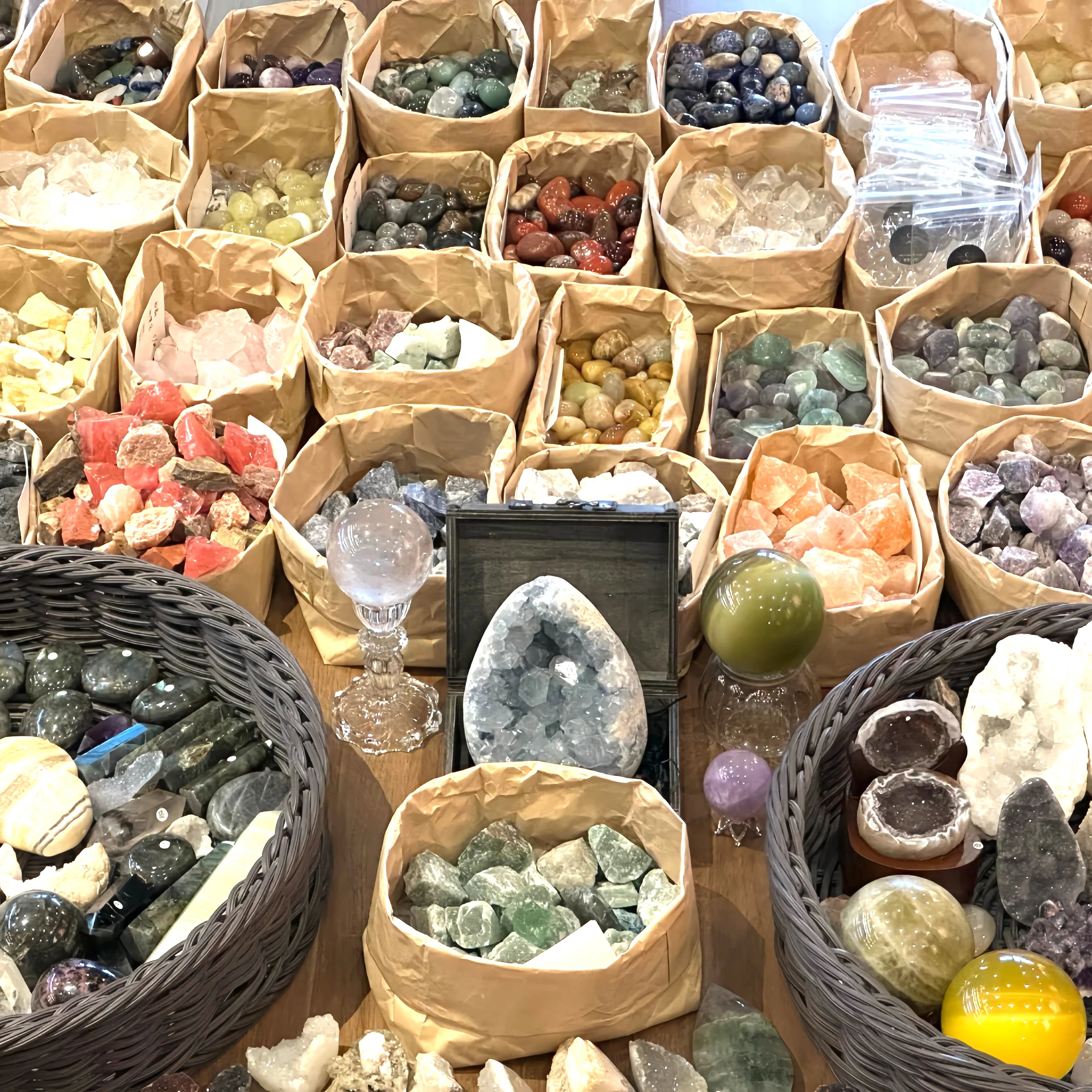 Принадлежности для колдовства различные натуральные хрустальные камни полированные около 2-дюймовые куски драгоценных камней использования в спирте