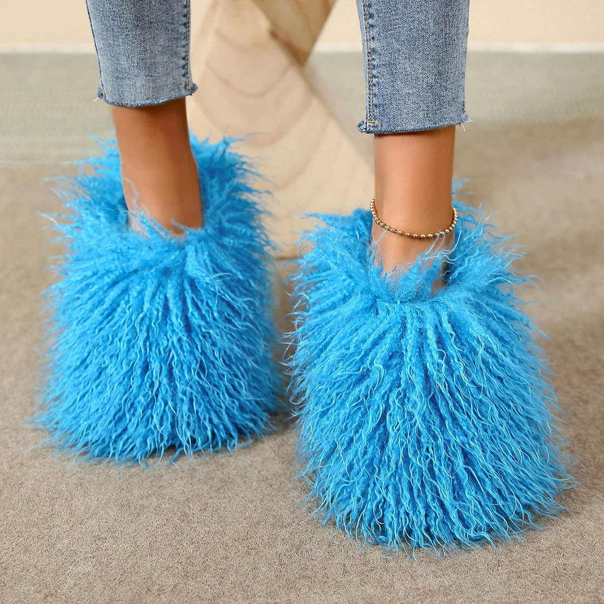 Wholesale Autumn Winter Women Fuzzy Flat Slides Fashion Luxury winter shoes Soft Fluffy Faux Mongolian Wool Fur Slippers