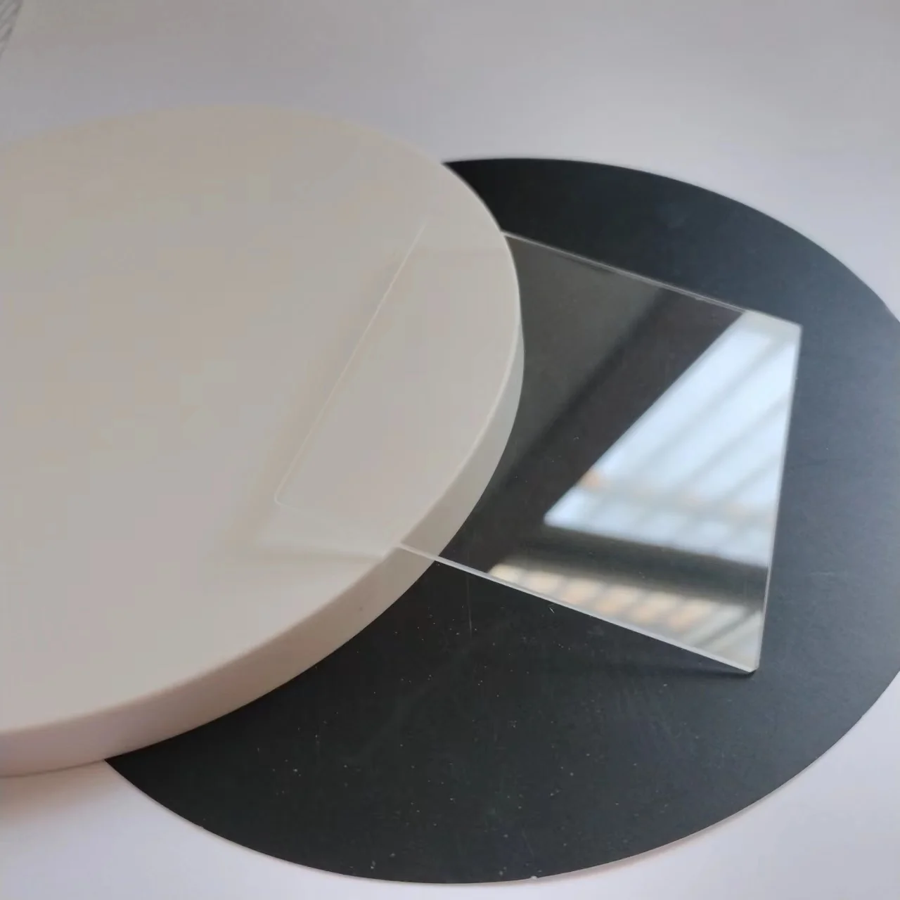 China Factory Customized Bk7 K9 B270 Optical Glass Prism For Optical Instruments