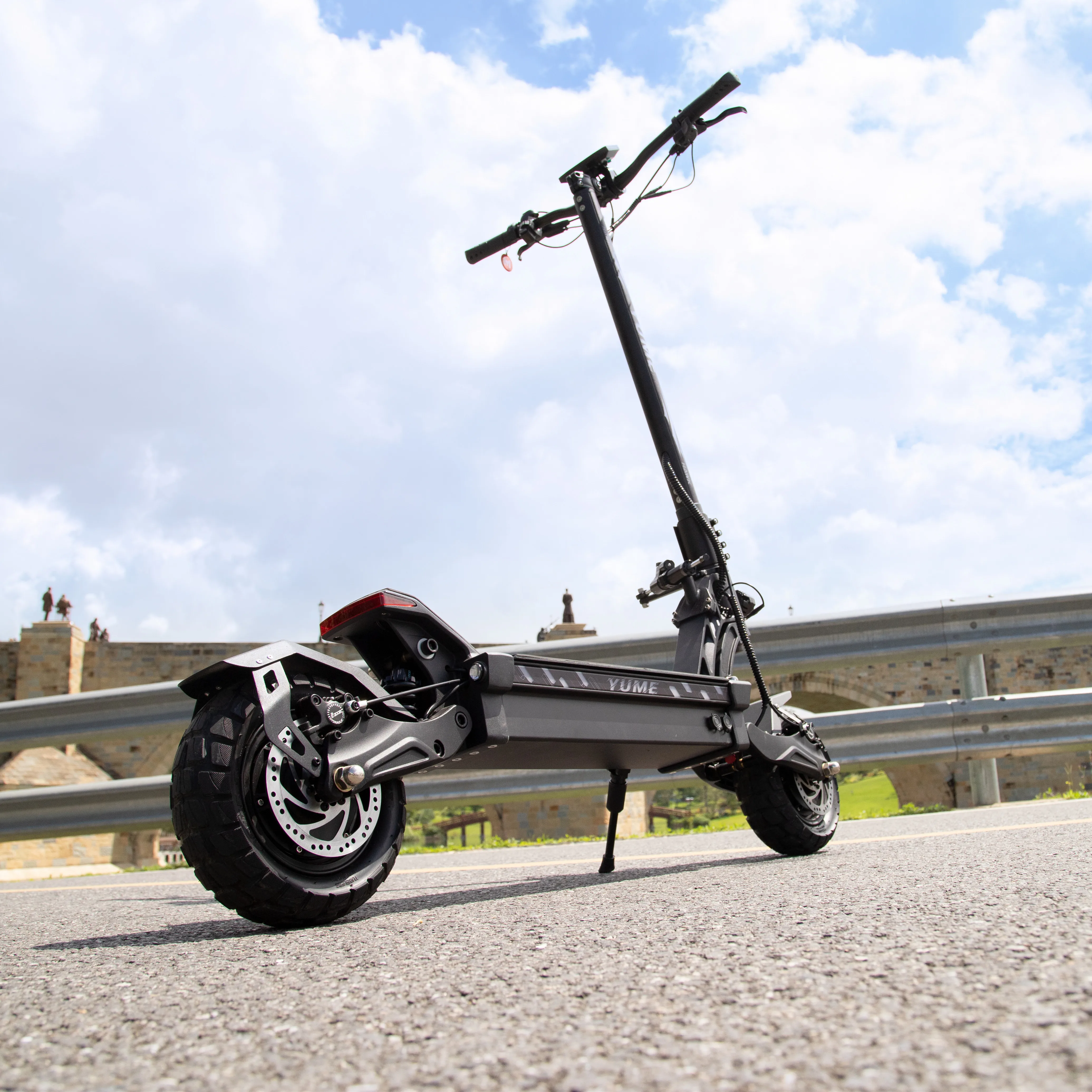 YUME HAWK Pro  high quality scooter electric US warehouse 60v foldable 10x4.5inch wide wheel 3000w*2 electric scooter