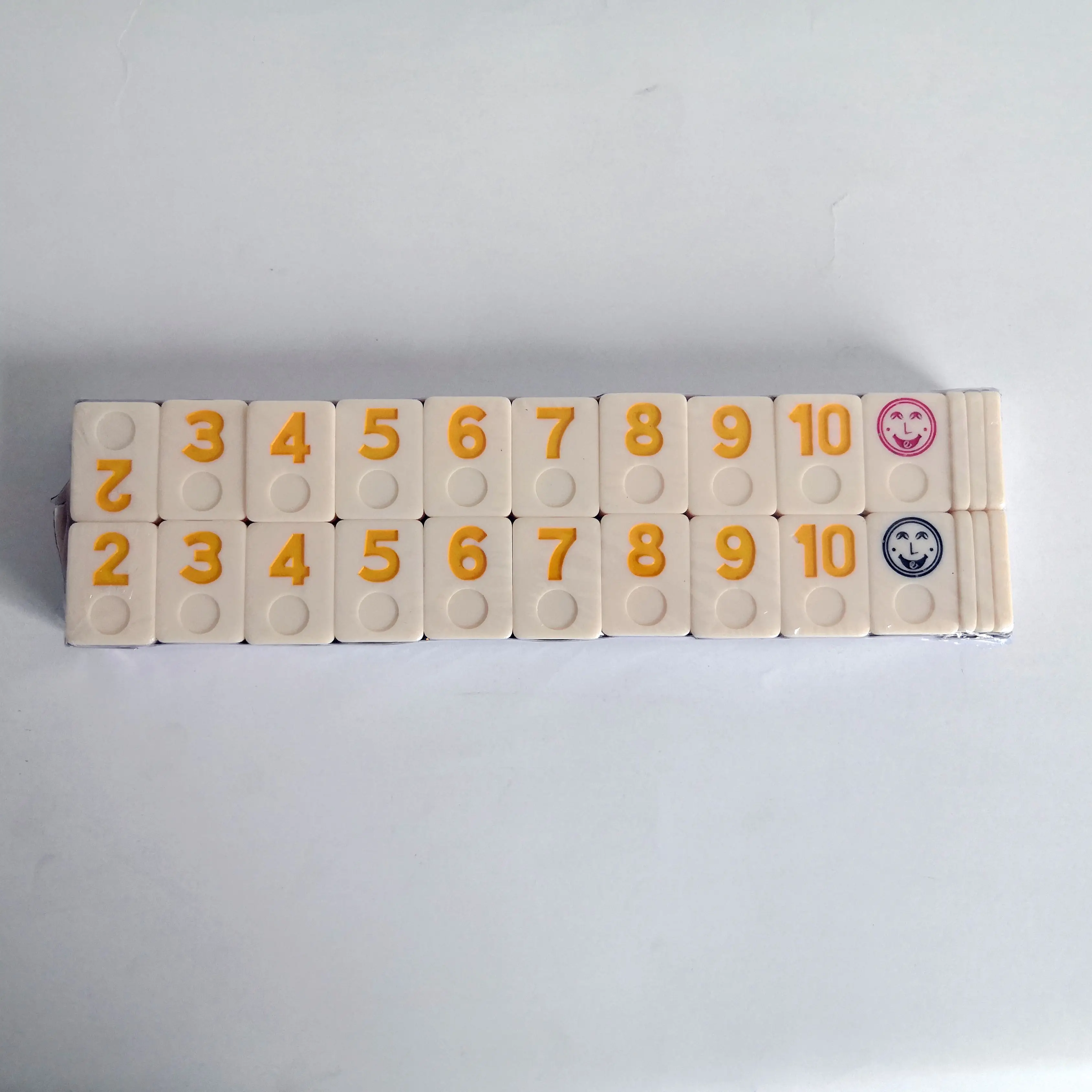 The melamine rummy in the paper box