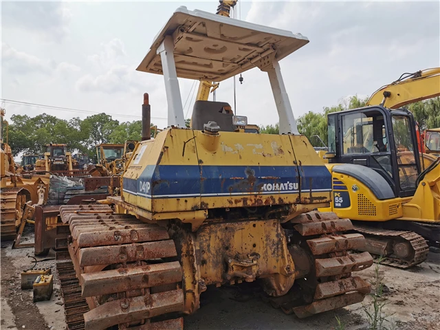 Towing blade pushing komatsu d41 bulldozer d41p small dozer used d41p-6