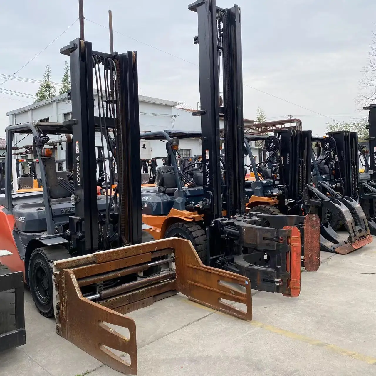 Second-Hand  Toyota Forklifts 4.5 ton Diesel Forklifts on Sale with good condition in shanghai