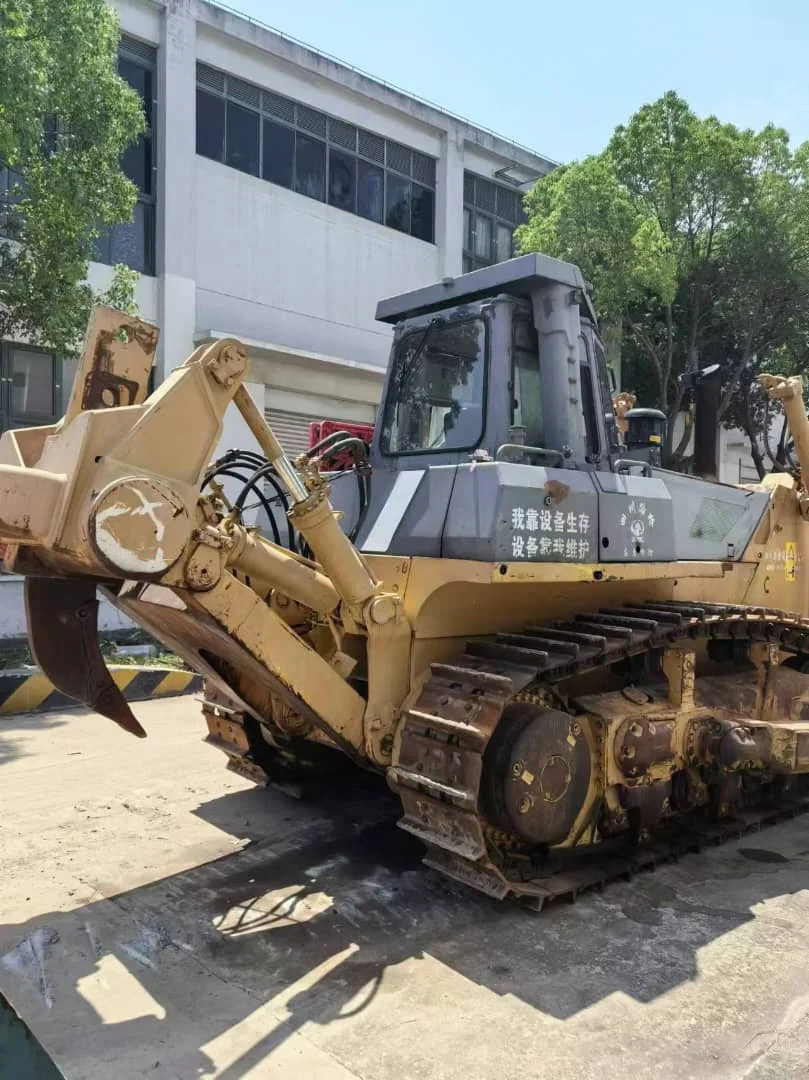 Hot Sale KOMATSU D155AX-5 Used Bulldozers in Good Condition High Efficiency for Large-Scale Road Construction Direct From Japan