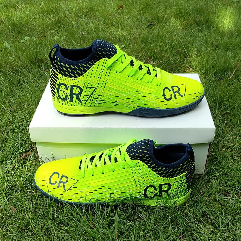 New CR7 Professional Youth Training Football Football Shoes Low-top Broken Nail Synthetic Net Fashion Brand Popular sneaker