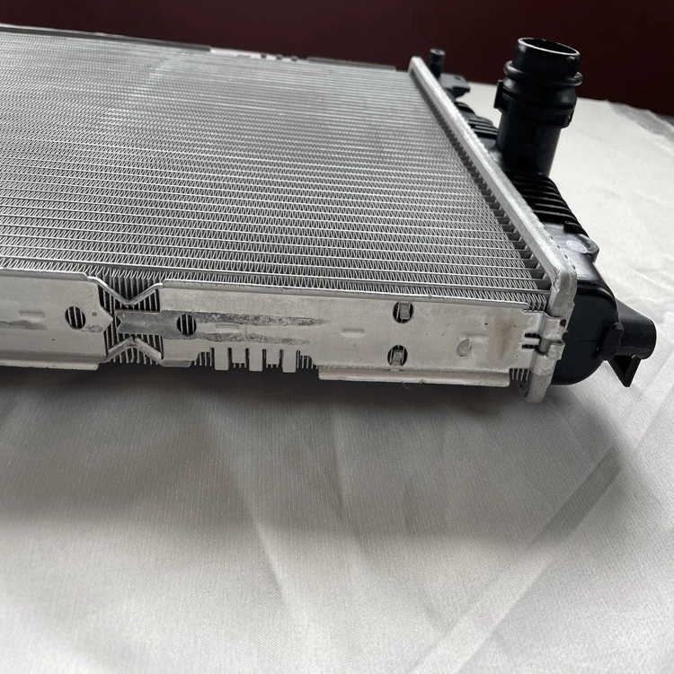 2021 Latest Technology Production Car Aluminum Plastic Water Cooling Radiator Good Quality And Low Price