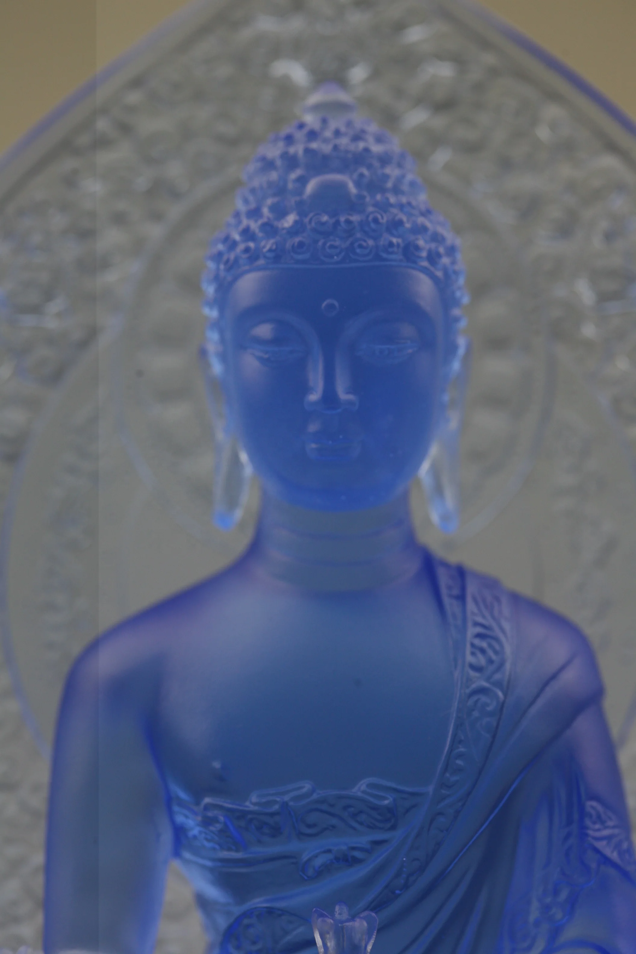 Wholesale Backlit Medicine Master Buddha Colorful Crystal Glass Giant Buddha Statue