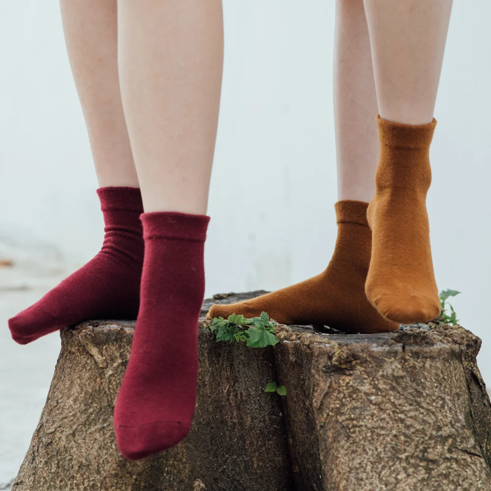 Wholesale 2021 fashion high quality designer warm super soft winter crew wool socks