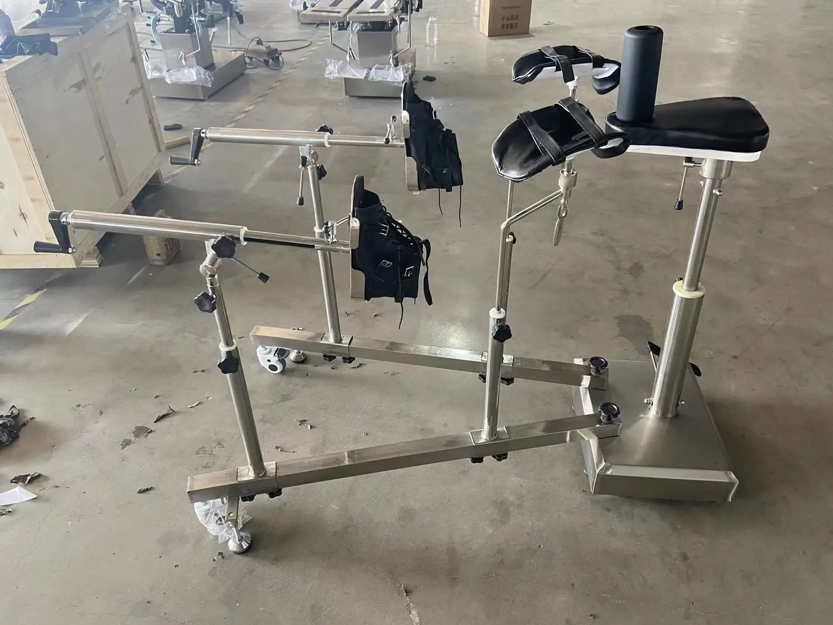 Cheap Medical Equipment Orthopedic Extension Table/steel Orthopaedic Traction Frame Operating Table Price