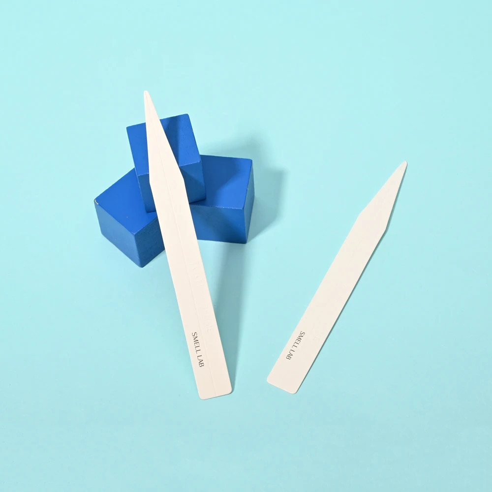 Bespoke Affordable Beige Easy to Hold Mouillettes Paper Supplier Absorbent Paper Scent Blotter Cards