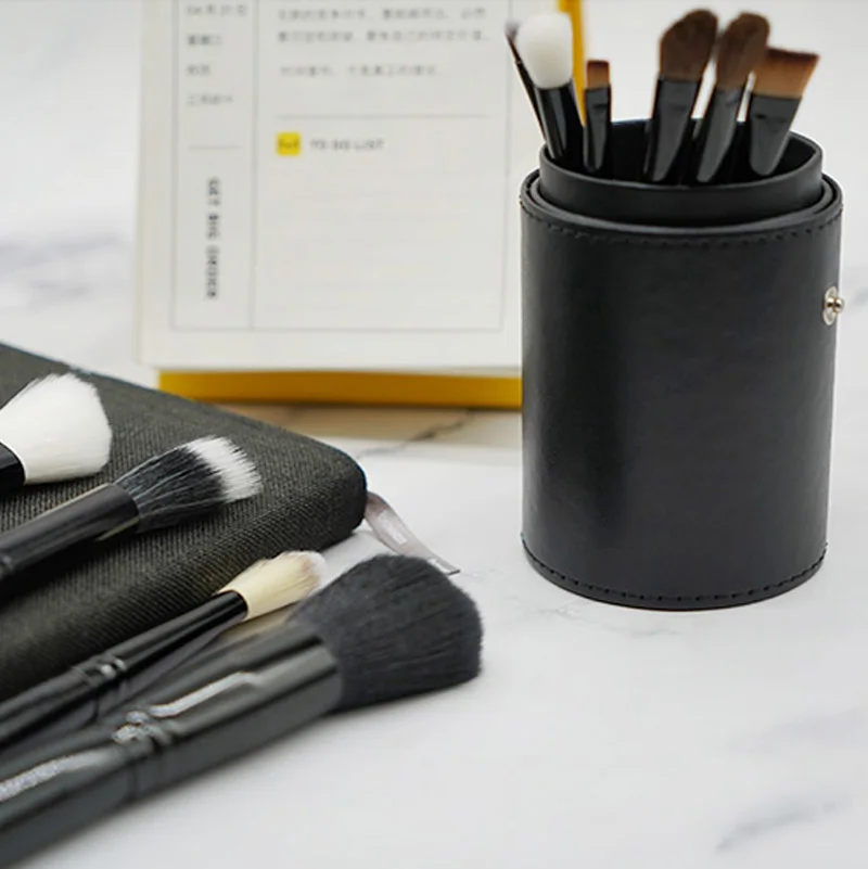 Multi Functional Creative New Pretty Waist Handle Cosmetics Kit Professional Facial Silicone Makeup Brush With Leather Case